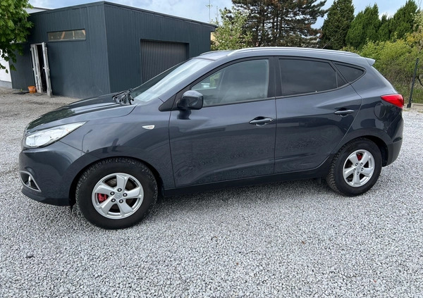 Hyundai ix35 cena 36999 przebieg: 153000, rok produkcji 2011 z Złotów małe 301